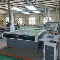 Máquina de Corte Oscilante CNC YuChon, Cortadora Automática de Cuero Artificial PU y Cuero Genuino Natural