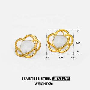 Boucles d'oreilles clous Soleil en acier inoxydable doré, forme fleur, plaqué or 14 carats, tendance, personnalisées, sur mesure, bijoux de fête pour femme - Product Image 6