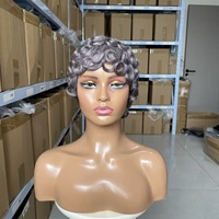 Fournisseur de perruques courtes bouclées gris clair colorées en gros, perruques coupe pixie pour femmes noires, cheveux brésiliens naturels
