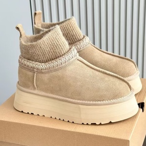 Bottes de neige personnalisées de haute qualité de la marque Uggs, très populaires, pour hommes et femmes, chaussures d'hiver chaudes et douces - Product Image 5