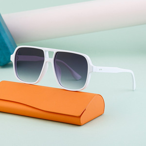 Gafas de Sol Retro de Doble Puente para Hombre XH-3452, Protección UV400, Montura de PC, Lentes Clase 2, Protección Solar, para Conducir, Viajar, Moda - Product Image 4