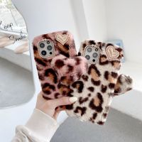 Coque de téléphone en peluche léopard avec cordon en strass en forme de cœur, étui de protection en PC pour iPhone 18 Pro Max 17 16 15 Pro 14 13