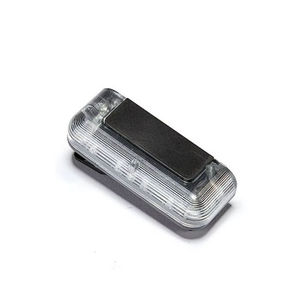 Lampe d'épaule LED de sécurité rechargeable étanche et clignotante Senken pour la signalisation routière - Product Image 2
