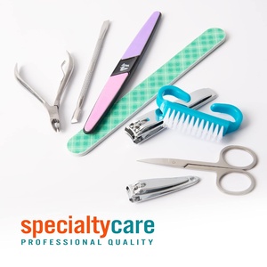 Meilleures ventes : Kit de manucure et pédicure coloré de 13 pièces avec outils de nail art de taille moyenne, en matériau EVA et sac OPP - Product Image 5