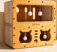 Boîte de jeu interactive pour chat en bois massif multi-trous avec balles à clochettes suspendues, trous perforés détachables, assemblée