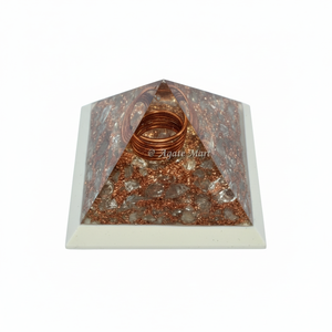 Mejor calidad Venta caliente Cuarzo de cobre a granel con pirámide de orgonita de cobre Pirámide de protección de piedra natural - Product Image 1