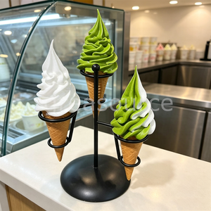 Présentoir en métal noir à 3 trous pour 3 cornets de gaufres artificiels de 17 cm, effet matcha, pour desserts et modèles de présentation en café - Product Image 1