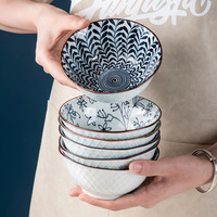 Ensemble de vaisselle en céramique bleu et blanc, boîte cadeau, compatible micro-ondes, design minimaliste, motif végétal, option de logo personnalisé pour