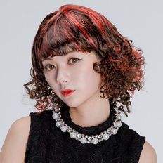 Peluca de fiesta de dos tonos con Niña rizada y bolsa de pelo para atuendo festivo - Product Image 1