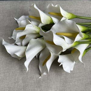 Fleurs artificielles en soie blanche de haute qualité en vrac pour hôtel, centre commercial, toucher réel, calla avec manches pour la décoration du salon - Product Image 4