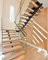 2025 Escalier en bois massif personnalisable Design moderne Excellente performance antidérapante Appartement de lumière du jour écologique