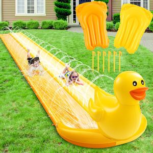 Tobogán Acuático con Diseño de Pato Amarillo, con Aspersor y 2 Tablas de Surf para Niños, para Jardín - Product Image 1