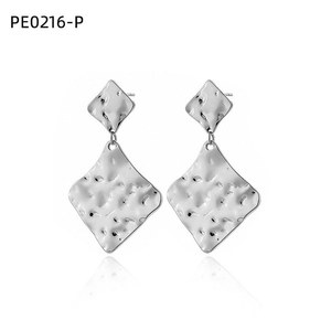 ต่างหูแฟชั่น PE0216 สำหรับผู้หญิง เครื่องประดับคุณภาพสูง - Product Image 1