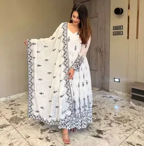 Geleneksel hint tarzı Georgette Anarkali uzun elbisesi ile kadınlar için tasarımcı Dupatta parti güzel elbise giymek