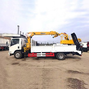 Japan 1SUZU 700P 4x2 Cargo Truck Mounted Crane 4Ton 5 Ton Telescopic Boom Crane Truck with Ramp <b>Ladder</b> - Product Image 4