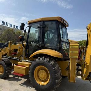 Mini-chargeuse-pelleteuse d'occasion CAT 420F, modèle original japonais sur chenilles, 2024, 4x4, 8000 kg, garantie après-vente 1 an - Product Image 5