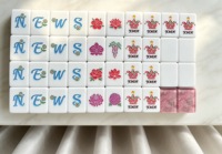 Jeu de tuiles de Mahjong florales en quartz rose avec dos en marbre, 3 couches d'acrylique gravé, cadeau pour femmes, soirée de jeu en famille, logo personnalisé OEM