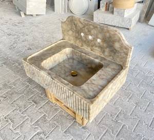 Vasque de salle de bain en marbre beige cannelé avec crédence intégrée |   Lavabo de salle de bain en pierre intégré |   Meuble-lavabo mural de luxe - Product Image 3