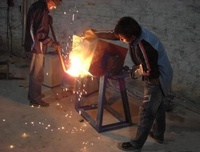 Fer de fusion de ferraille coulée continue barres d'armature fraisage fabrication de billettes Ccm aciérie fonderie four à induction électrique à arc