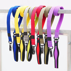 Laisse tactique pour chien en néoprène souple, nouveau design, très vendue, avec mousqueton pivotant en métal - Product Image 1