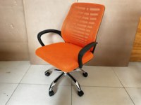 Chaise de bureau pivotante en maille noire confortable au design moderne, prix abordable, ergonomique, pour le personnel, travail sur ordinateur, chaise de bureau en tissu