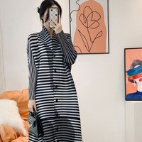 Robe longue plissée Miyake à manches chauve-souris imprimé léopard métallisé, col nœud, coupe ample, grande taille, boutonnée, style décontracté français, pour soirée et mariage