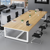 Table de conférence moderne et simple pour salle de réunion, studio de podcast et salle de formation, table de travail en bois pour bureau