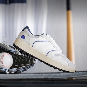 Zapatos de suela gruesa para hombre, estilo americano retro, casuales de negocios, versátiles, deportivos, de béisbol, de ocio, zapatillas blancas. - Product Image 1
