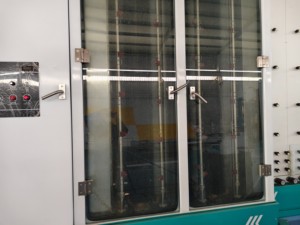 קו ייצור אוטומטי לחלוטין של זכוכית מבודדת עם שטיפה, לחיצה ומילוי משולבים - Product Image 6