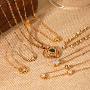 Collar de Acero Inoxidable XL185 con Forma de Corazón Incrustado con Circonita, Cadena para Clavícula, Collar Chapado de Alta Gama para Mujer - Product Image 4