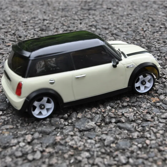 Gratis Pengiriman IW04 RTR Mobil Kumbang Putih Kargo Mini Mobil RC 1/28 FIRELAP DRIFT