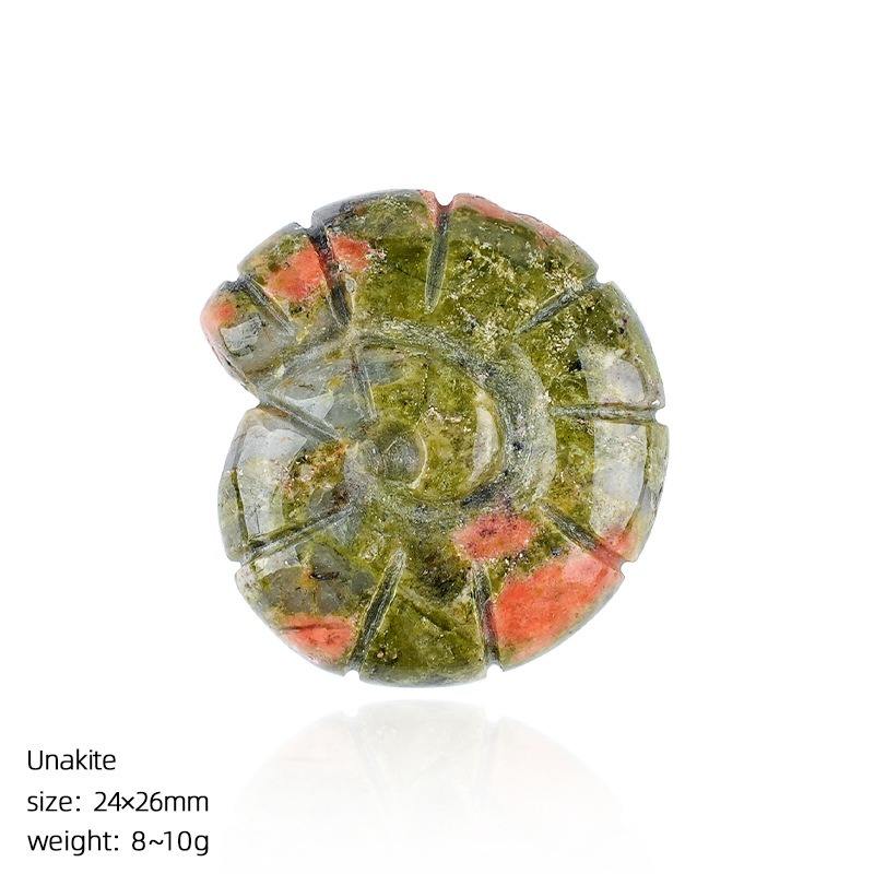 สีเขียว : ยูนาไคต์