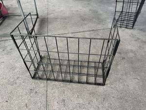 Horshi Vente en gros Support d'alimentation en <span class=keywords><strong>foin</strong></span> en poudre enduite noire pour <span class=keywords><strong>chevaux</strong></span> Support à <span class=keywords><strong>foin</strong></span> plié <span class=keywords><strong>mural</strong></span> personnalisé - Product Image 2