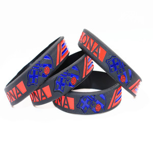 סין מפעל הסיטונאי מותאם אישית כדורגל סיליקון wristbands בצבעים שונים לאירועים wristbands קידום מכירות - Product Image 6