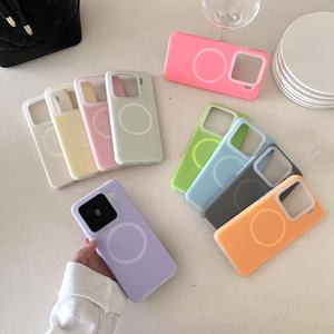 Coques de téléphone portable en silicone magnétique personnalisables pour 17/16/12 Pro Max, design luxueux antichoc avec poignée de téléphone - Product Image 1