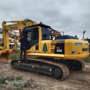 Bonnes affaires Pelles originales d'occasion Komatsu PC200-8 Pelles sur chenilles KOMATSU d'occasion bon équipement - Product Image 1