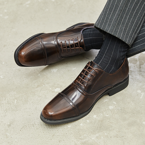 Zapatos de vestir Oxford de cuero genuino para hombre, calzado formal y de boda de negocios con suela acolchada - Product Image 1