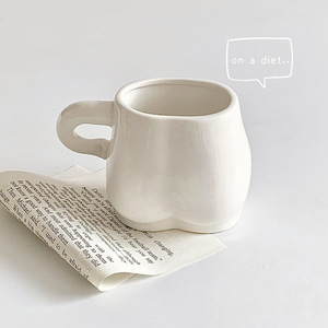 Nordic Schattige Onregelmatige Buik Unieke Handgreep Keramische Melkbeker - Product Image 5