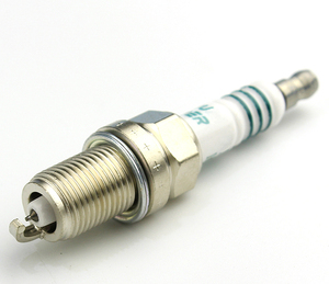 火花塞 高品质铱金汽车火花塞 5303 IK16 批发适用于丰田、日产、本田汽车配件 - Product Image 2