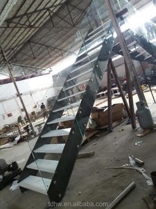 강철 구조물 checkered 격판덮개 단계를 가진 뜨거운 직류 전기를 통한 철 층계 - Product Image 6