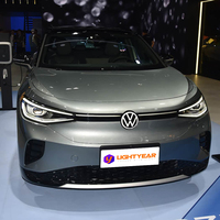 Nouveau V~W ID 4 CROZZ Véhicule Utilitaire Sportif Électrique Urbain