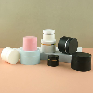 Matte Round Plastic Cosmetic Jars <b>Black</b> Pink <b>White</b> <b>Mint</b> Green Screw Cap Gold Stripe Cylinder Shape PP Material - Product Image 4