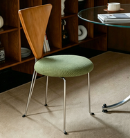 Chaise de salle à manger moderne de style Bauhaus du milieu du siècle avec dossier en éventail |   Acier inoxydable |   Meubles rembourrés bicolores pour hôtels et chambres à coucher