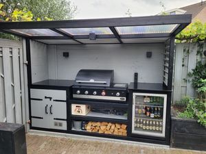 Abri de cuisine extérieur modulaire résistant aux intempéries en acier inoxydable/aluminium avec barbecue, évier et armoire, toité pour jardin et terrasse - Product Image 3