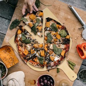 Planche à pizza en bois transfrontalière pour la cuisson maison, le pain, la pizza, assiette de service avec poignée, planche à découper la pizza, plateau de service - Product Image 4