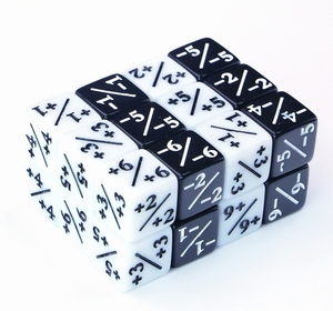 Dés à jouer de 16 mm avec des chiffres additionnels et des signes de soustraction, en perles noires et blanches, dés de couleur unie, tamis pour dés - Product Image 2