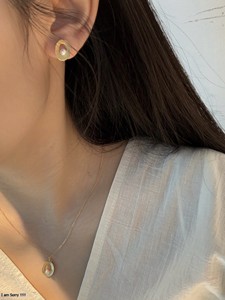 ชุดเครื่องประดับ UM Jewelry เงินแท้ 925 ประดับมุกธรรมชาติ Eye of the Sahara ต่างหูและจี้ สำหรับทุกเพศ เหมาะเป็นของขวัญประจำวัน - Product Image 1