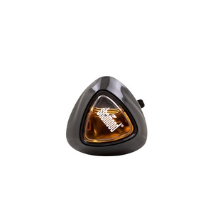 Confezione da 2 Deodoranti per Auto Triangolari da 5ml con Clip per Bocchetta dell'Aria, Evaporazione Naturale e Profumo Duraturo - Product Image 4