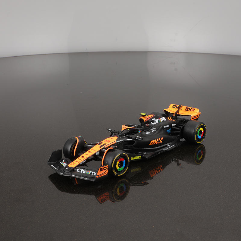 143 Lando Norris 4 color box Singapore station