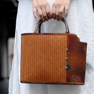 Sac à main en bambou tressé de style chinois traditionnel pour femme, sac de rangement pour ustensiles de thé, design rétro zen, origine Anji, durable - Product Image 1